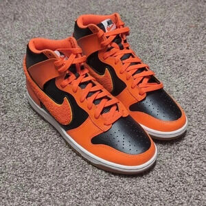 Nike Dunk High Retro University